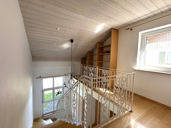 Treppenaufgang mit kleiner Galerie