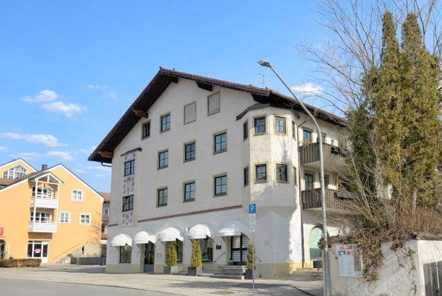 Gepflegtes Mehrfamilienhaus