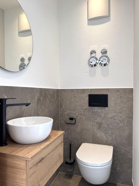 separates Gäste-WC