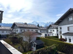 Blick vom Balkon 1.OG in die Berge