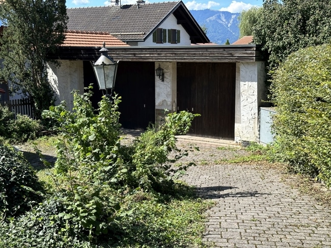 Großzügige Garagen