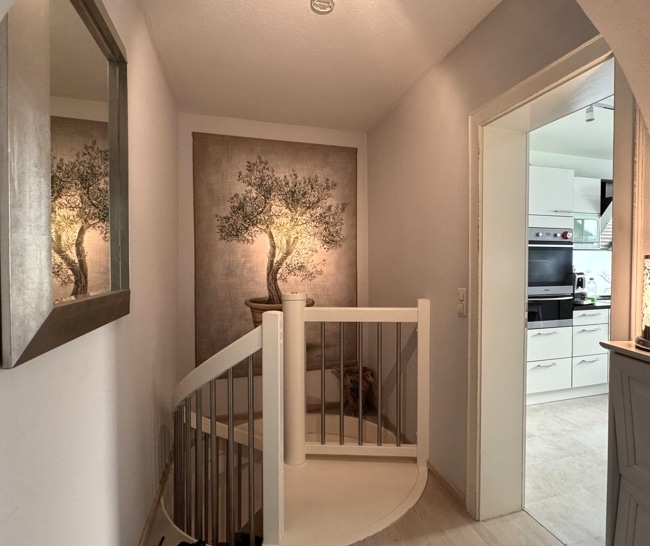 Treppe innerhalb der Wohnung ins UG
