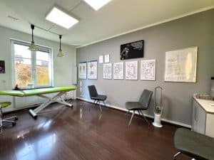 Büro- oder Behandlungsraum 1