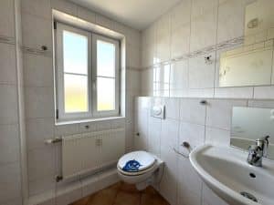 Badezimmer mit Dusche
