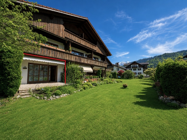 Blick aufs Haus und Ihre Terrasse