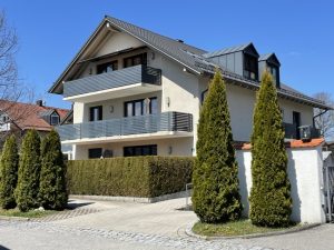 Gepflegtes Mehrfamilienhaus