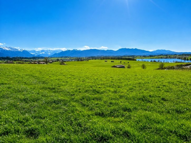 Wunderschöner Blick in die Alpen und auf den Riegsee