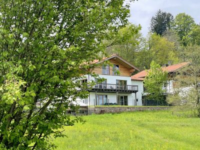 Bad Bayersoien - Modernes ökologisches Holzhaus mit traumhaftem Weitblick